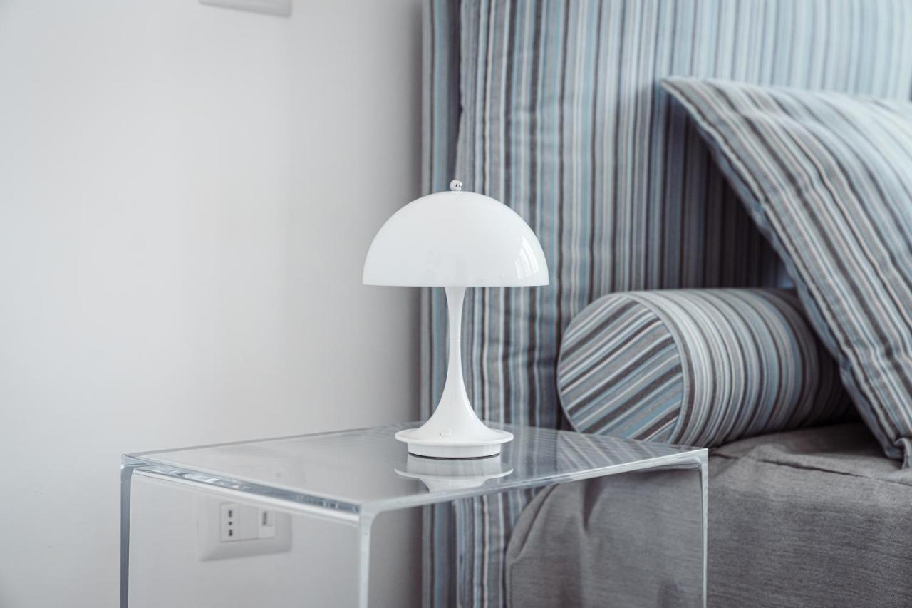 Art View Luxury Apartment Бари Экстерьер фото