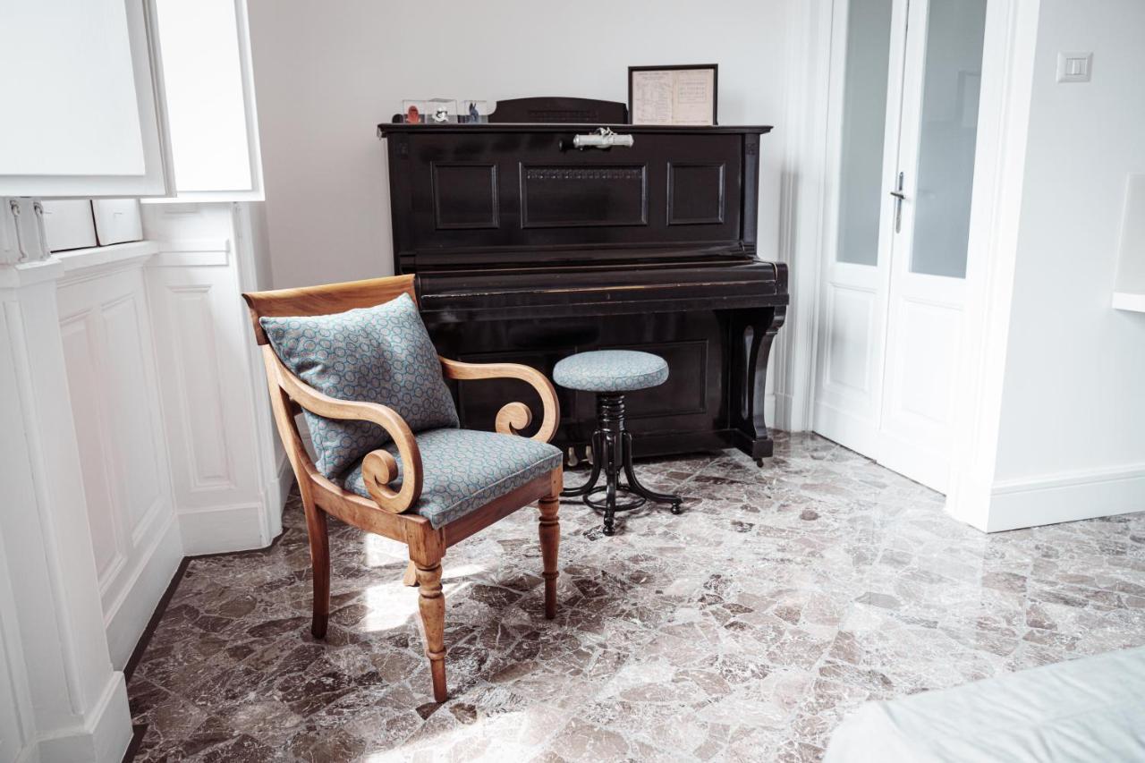 Art View Luxury Apartment Бари Экстерьер фото